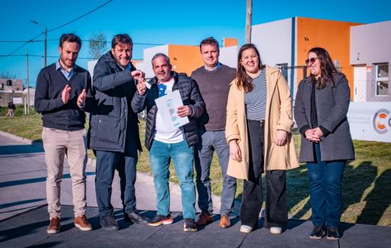 MÁS FAMILIAS EN EL NUEVO BARRIO DE LA CIUDAD MÁS FAMILIAS EN EL NUEVO BARRIO DE LA CIUDAD